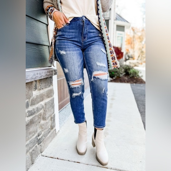 NWT Risen High Rise Tapered Distressed Jeans - Picture 1 of 7